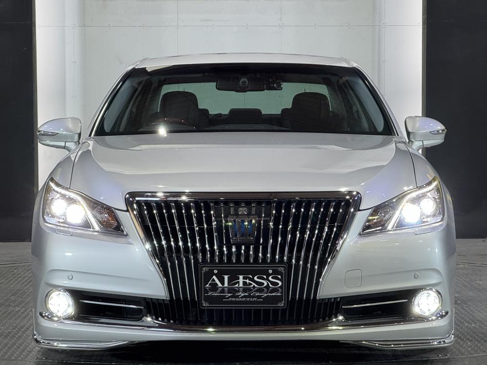 Toyota Crown Majesta 2014